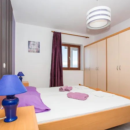 Olivista Croatia Njivice