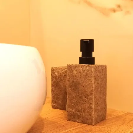 Olivista Croatia * Njivice