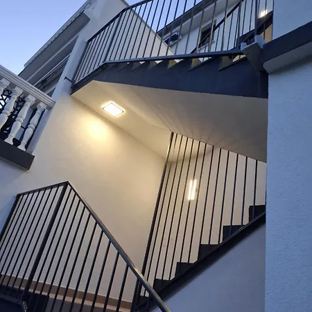 Olivista Croatia * Njivice