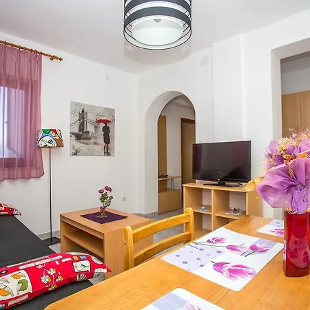 Apartment Olivista Croatia Njivice